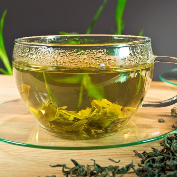 Korzyści i ryzyko zielonej herbaty