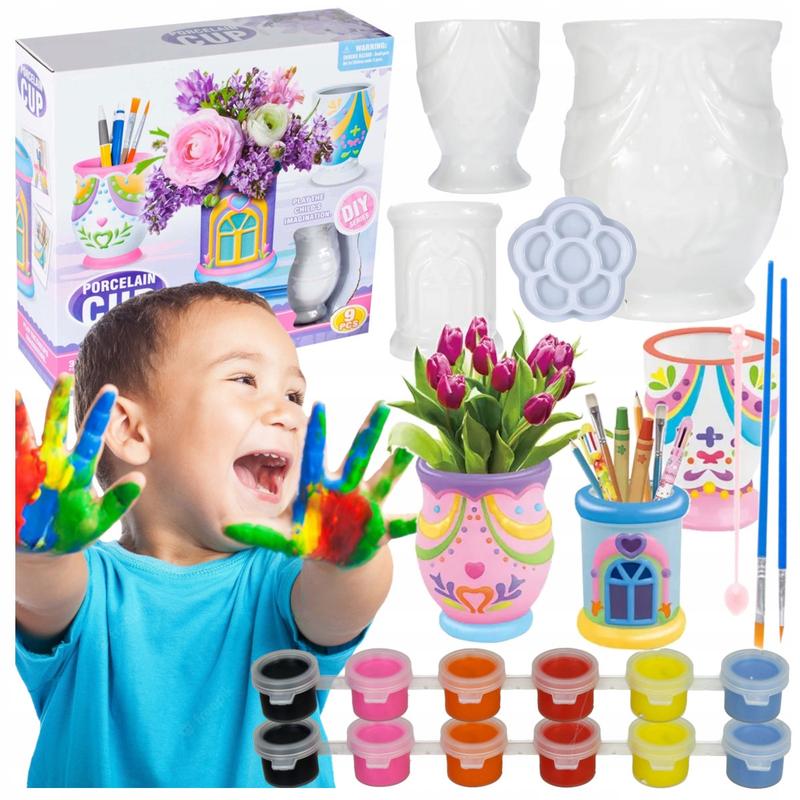 Wzory geometryczne i akwarele na kubkach