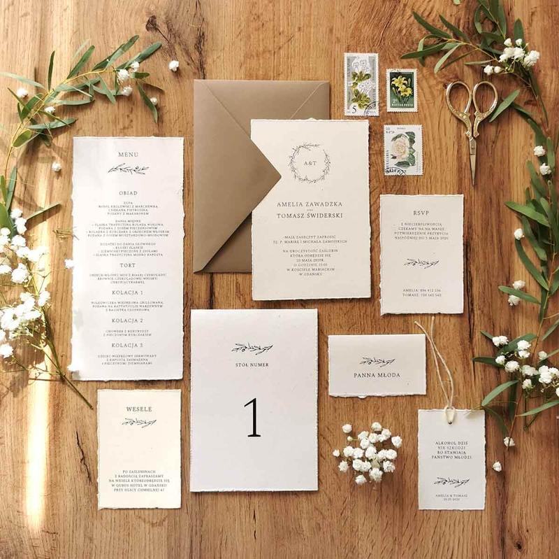 Dopasowanie papeterii ślubnej do stylu wesela