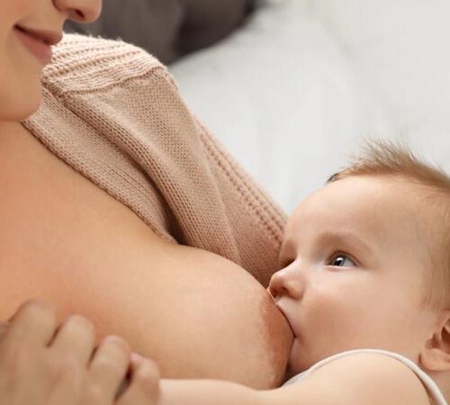 Karmienie piersią a wpływ alkoholu na mleko matki – co warto wiedzieć?