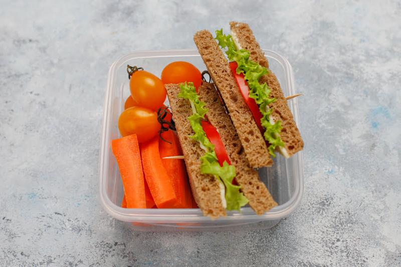 Zdrowe owocowe desery na drugie śniadanie